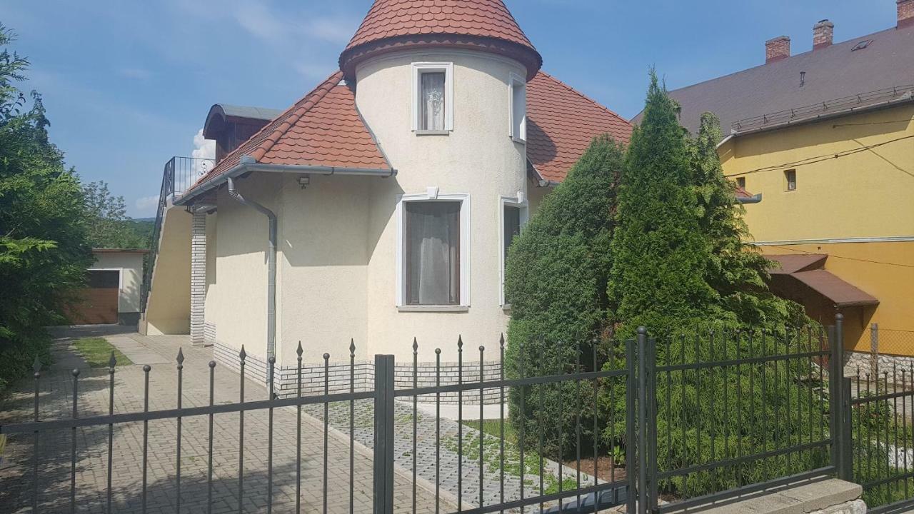 Villa Maria Apartman Miskolc Exterior photo